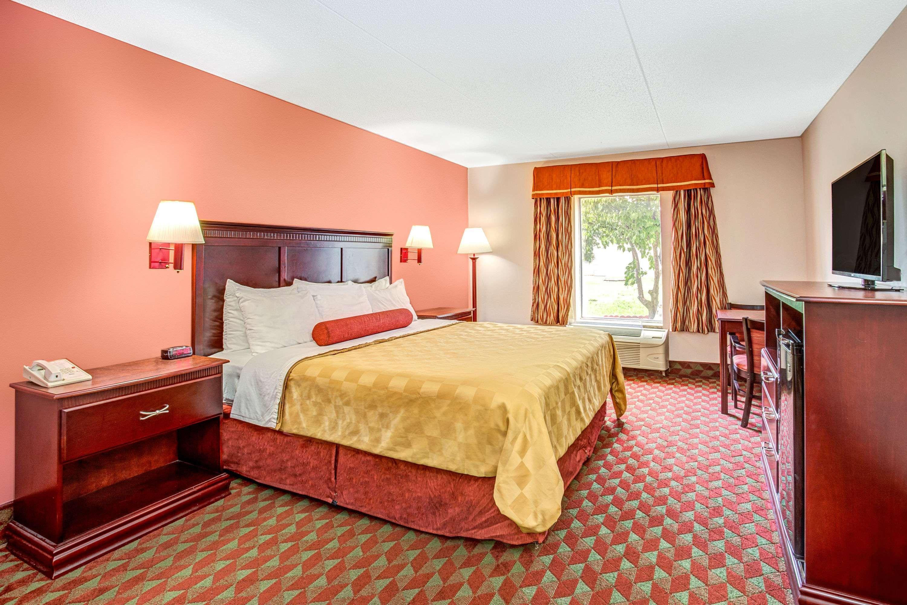 Ramada By Wyndham Murfreesboro Esterno foto