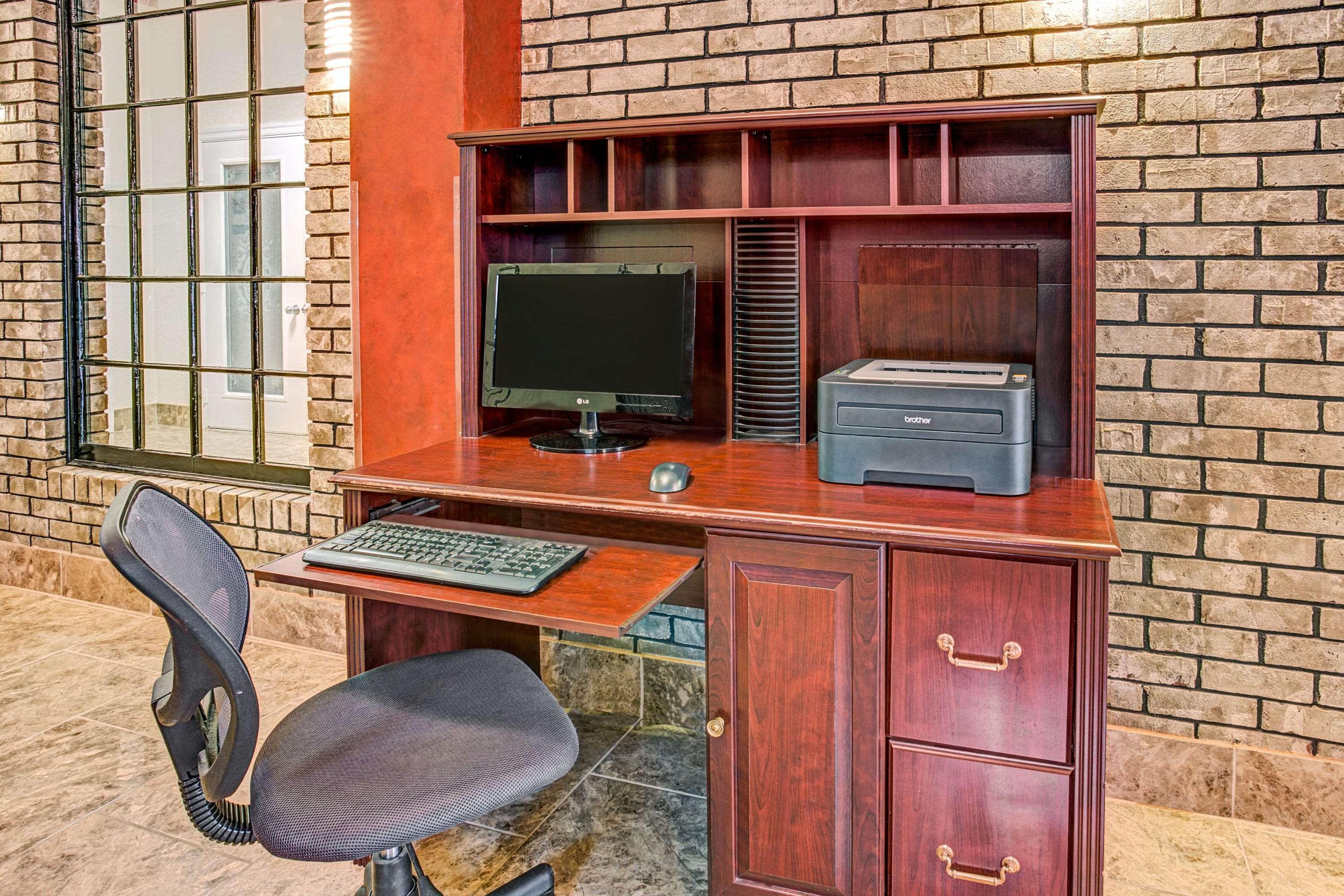 Ramada By Wyndham Murfreesboro Esterno foto
