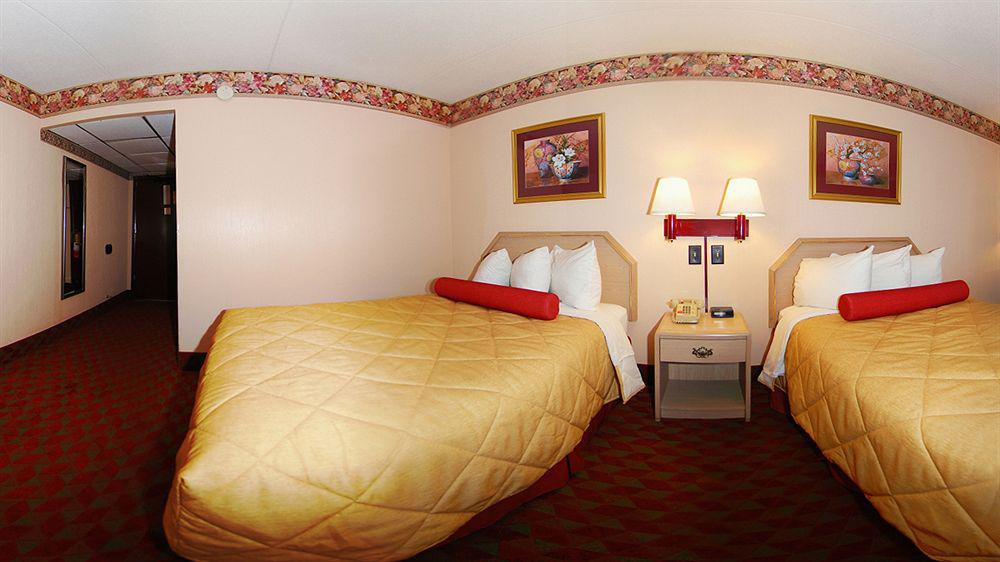 Ramada By Wyndham Murfreesboro Esterno foto